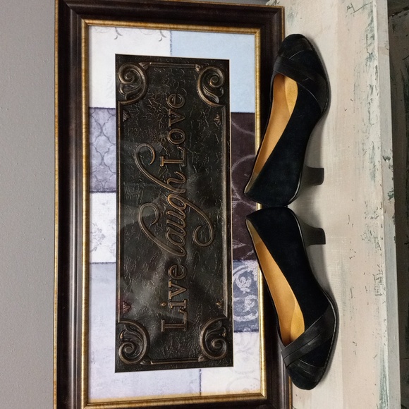 Softspots Black Leather/Suede Heels - Picture 7 of 12